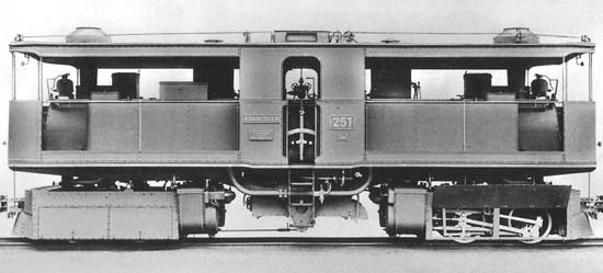 Zugwagon schwarz-weiß